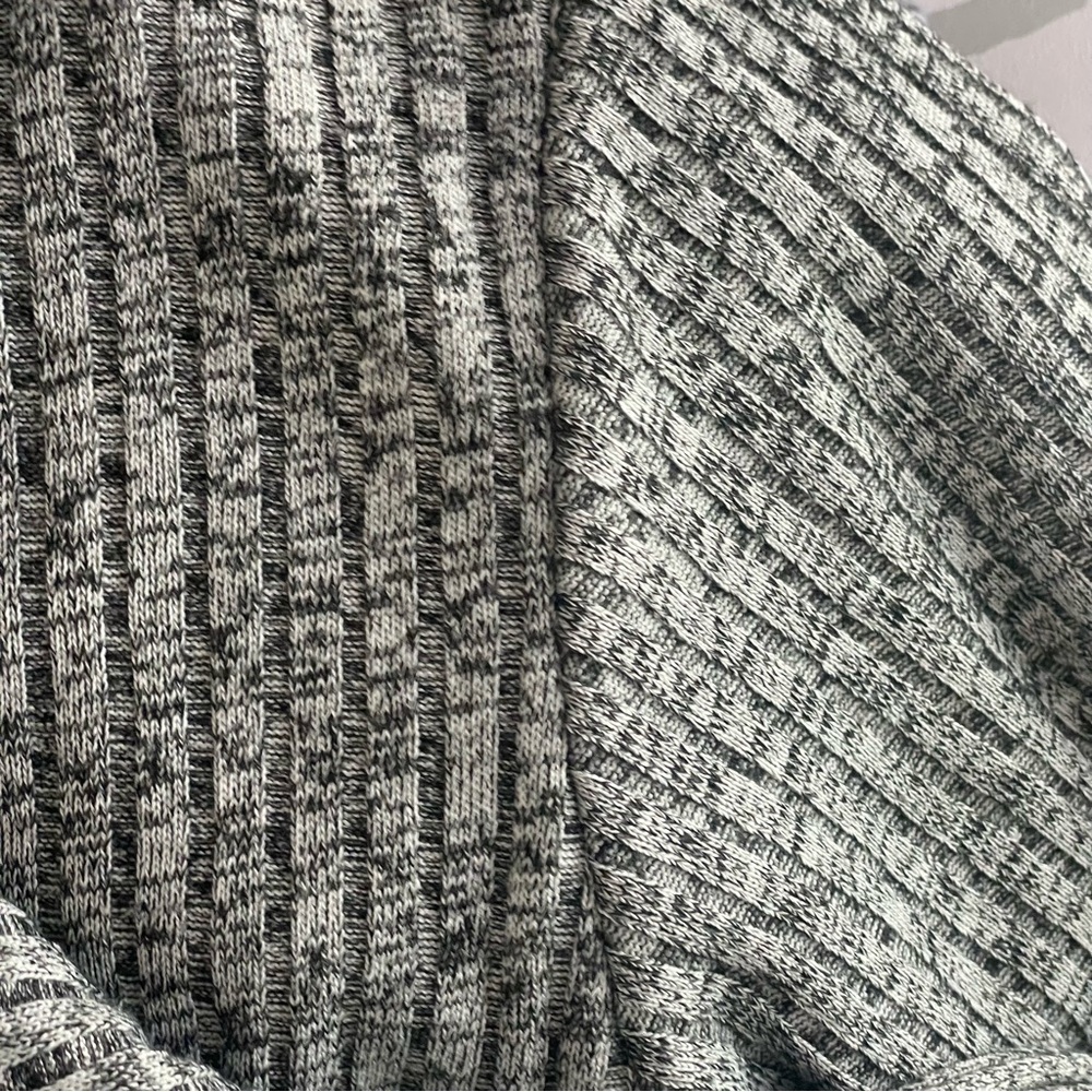 Men’s Sweater - Picture 11 of 12